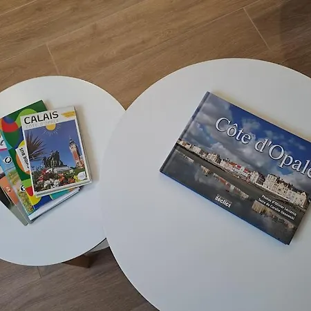 アパート - Front De