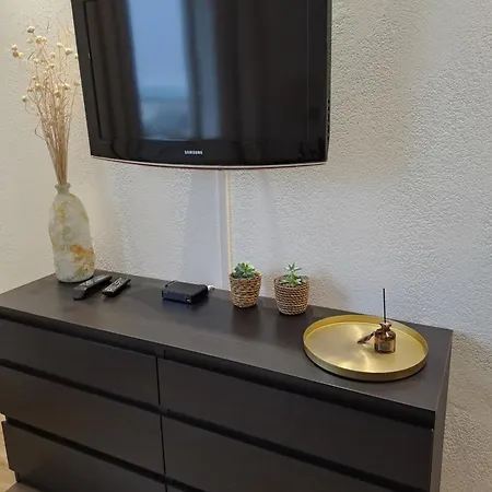 アパート - Front De