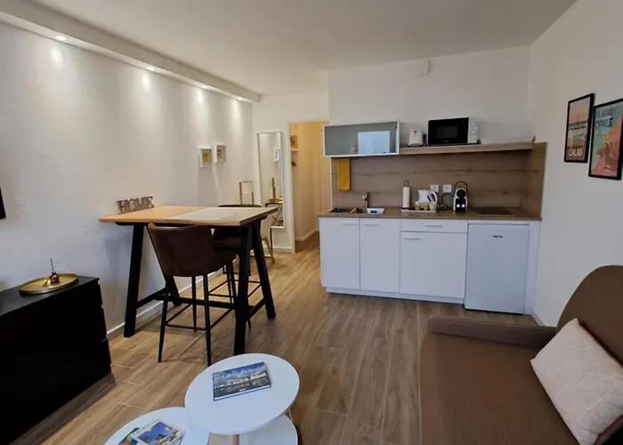 Apartment - Front De